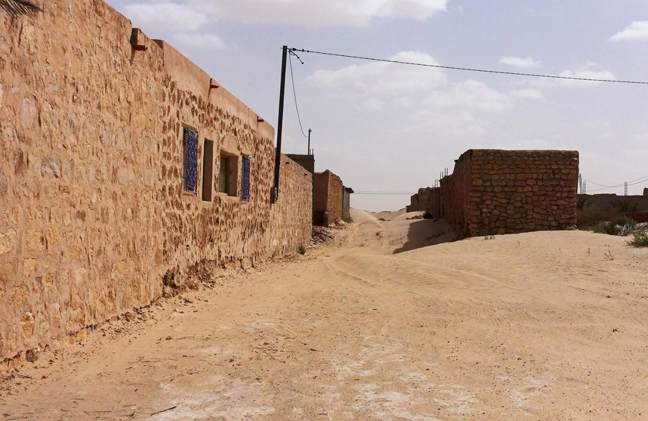 Grand Sud, La Maison De Sable Douz Bagian luar foto
