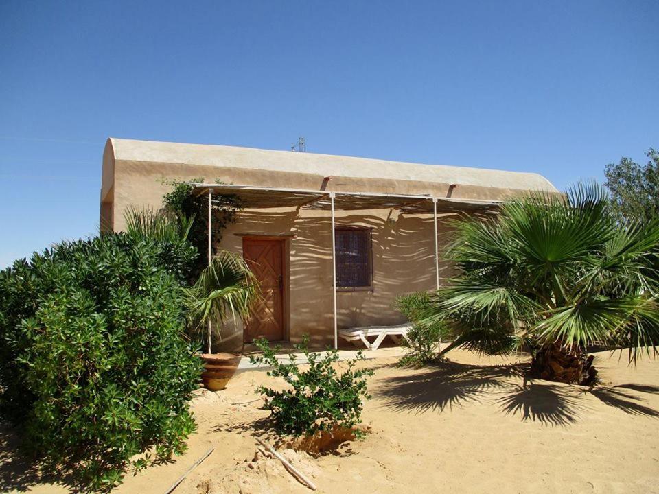 Grand Sud, La Maison De Sable Douz Bagian luar foto
