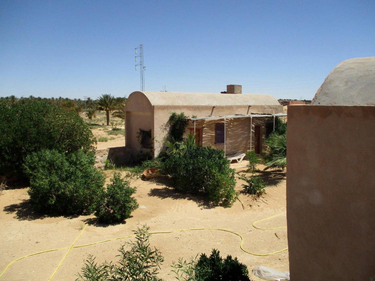 Grand Sud, La Maison De Sable Douz Bagian luar foto